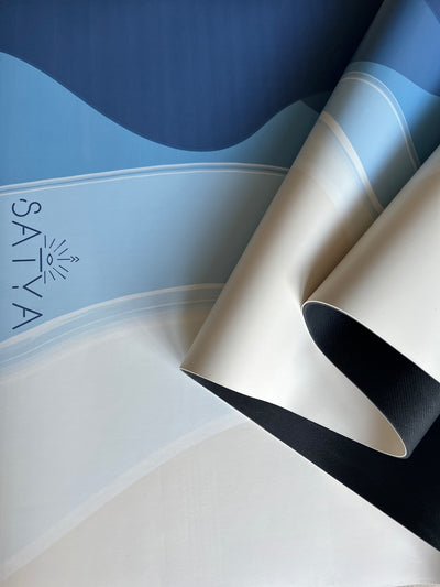atlantis shore unique design non slippery ultimate grip ultime adhérence yoga mat tapis unique design artistic yoga  sustainable eco friendly naturale rubber thick and comfortable 